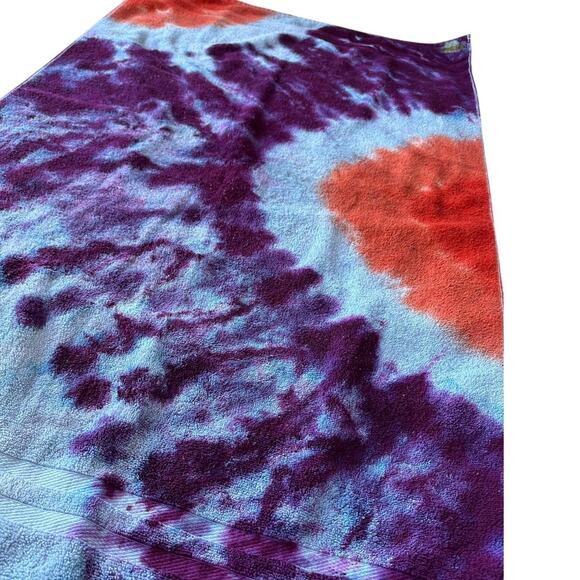 Brand New Tie Dye Towel Dimensions: 29” x 49” - Picture 3 of 8